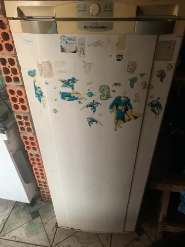 Geladeira em ótimo estado funcionando