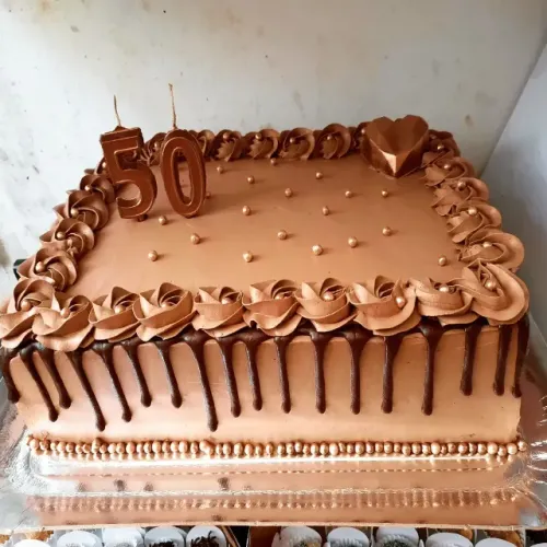 Ofereço meus serviços de confeiteira