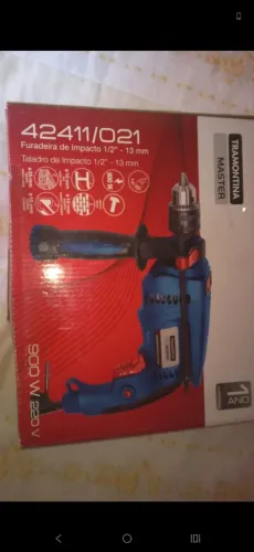 Vendo uma furadeira de impacto Tramontina master 900w,220V,modelo 42411/021 produto novo.