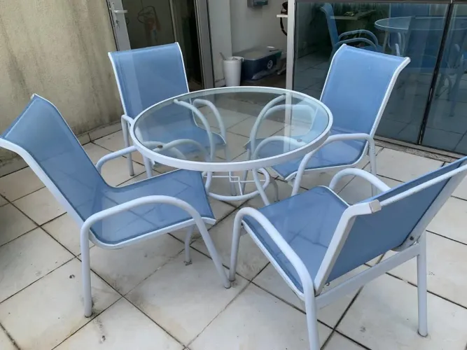 Conjunto Mesa De Alumínio Com Vidro + 4 Cadeiras Tela Sling (Jardim/Piscina)
