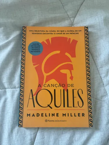 Livro Físico A Canção de Aquiles
