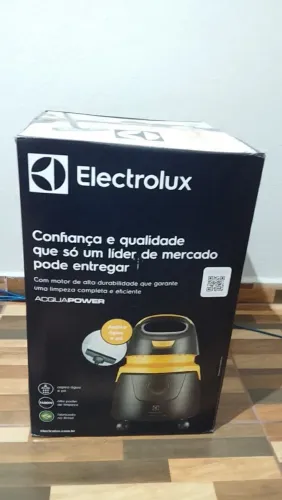 Aspirador de pó e água 