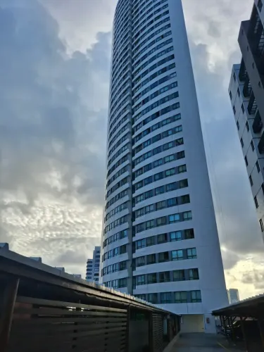 Alugo apartamento mobiliado na Av. Boa viagem