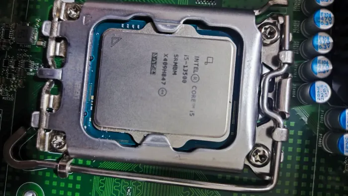 Processador I5 13500 + 8GB DDR5 5600mhz