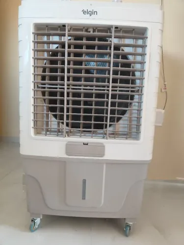 Vende-se climatizador novo sem marcas de uso e com apenas 4 meses de uso