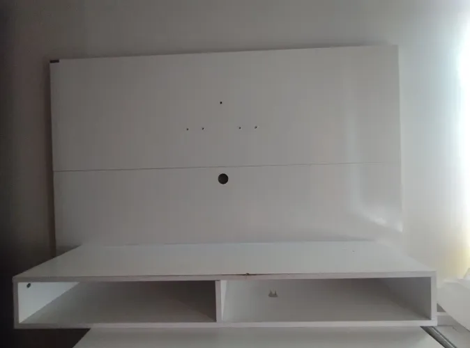 Painel de TV branco com PREÇO IMPERDÍVEL !
