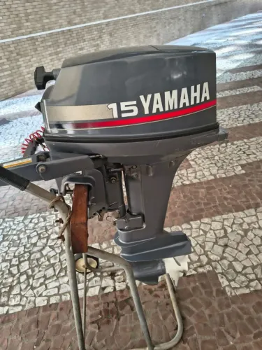 Motor de Popa Yamaha 15 HP , ano 95