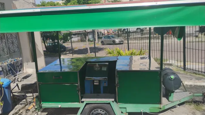 Vendo 1 Barraca de Pastel e Caldo de cana como nas fotos!