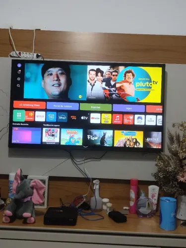 Smart tv LG 43" smart com Alexa integrada + rack de tv