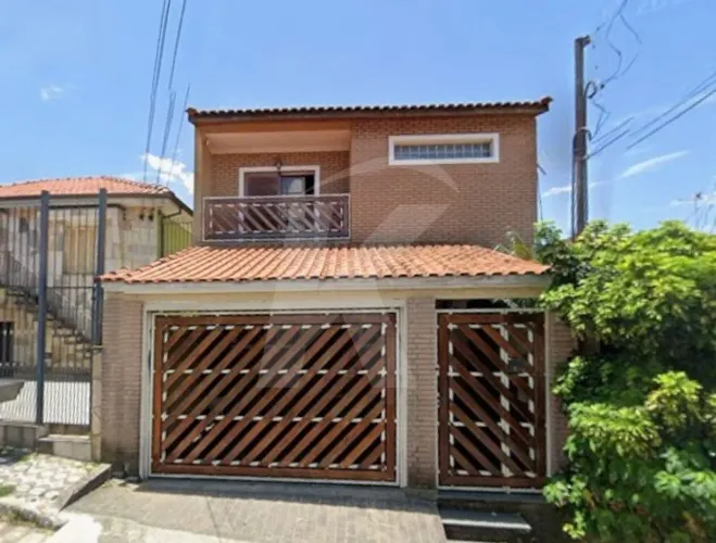 Sobrado Comercial / Residencial para locação, 213 mts², 3 suítes, 2 vagas, na Vila Nivi