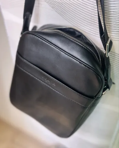 Bolsa Transversal Estilo Coach Preta Masculina / Unissex