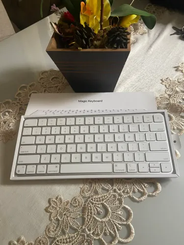 ? Magic Keyboard Apple Original - Elegante, Sem Fio e Impecável