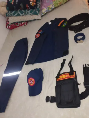 Roupa de bombeiro civil