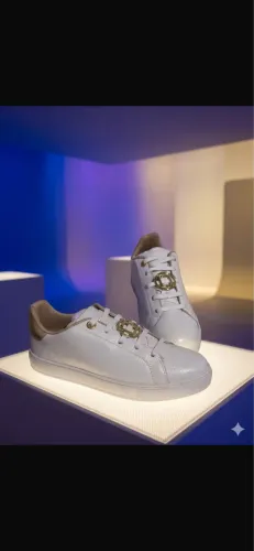 Tênis feminino luz da lua couro branco número 35
