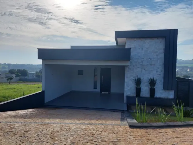 Linda Casa no Condominio Santa Martha | Só aqui na Rosa e Rangel Consultoria e Assessoria