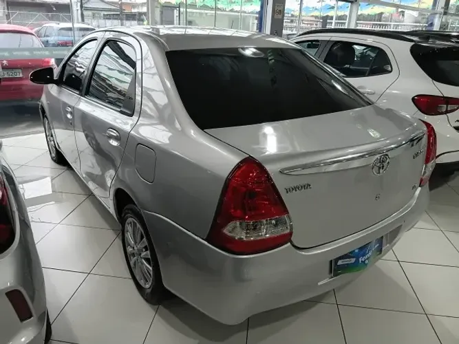 Toyota Etios XLS Sedan 1.5 Flex 16V 4P Mec. 2014