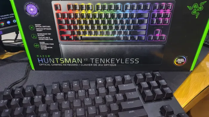Razer Huntsman V2 TKL RGB, Com fio, Preto 