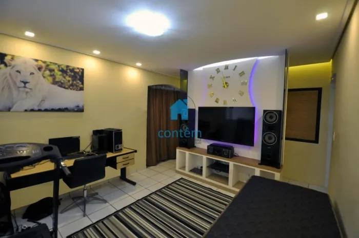Casa à venda em Osasco, Jardim das Flores, com 7 quartos, com 359 m²