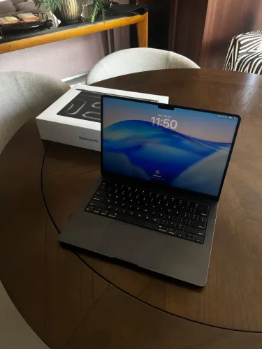 MacBook Pro 14? M4 16GB 512GB Preto-Espacial com Caixa e NF-e