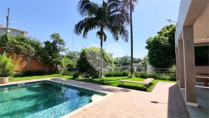 CASA para aluguel e venda  com 3 SUITES, PISCINA E SALÃO DE FESTAS - TREMEMBÉ - SÃO PAULO 
