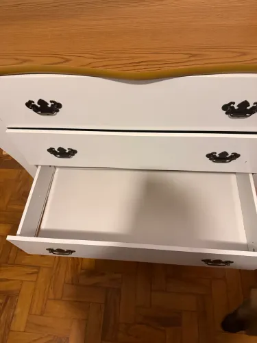 Cômoda branca
