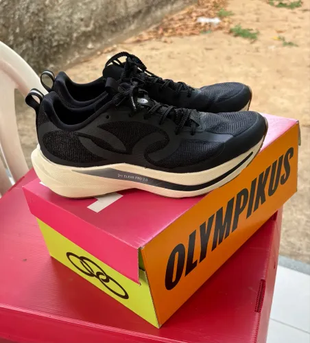 Vende-se tênis novo OLYMPIKUS CORRE VENTO 3 Tamanho 37