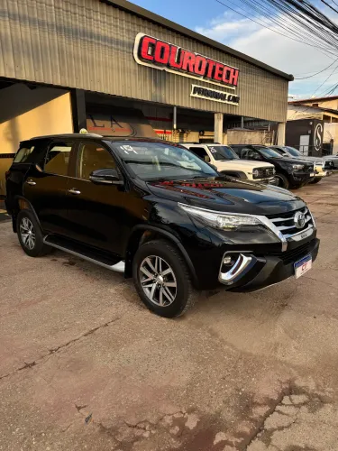 Toyota Hilux SW4 SRX 4X4 2.8 TDI 16V Dies. Aut. 2019