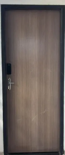 Porta + fechadura eletrônica já instalada
