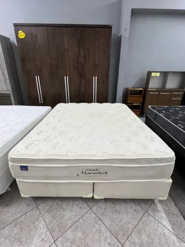 Cama Box de Casal Queen
