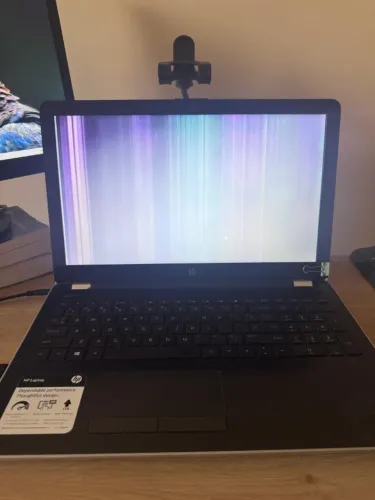 Notebook HP i7 8GB RAM SSD 256GB - Painel de Tela Danificado (100% Funcional)
