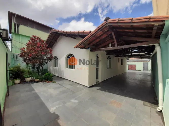 Casa á venda de 3 quartos com suíte, 06 vagas no bairro Santa Cruz em Belo Horizonte MG