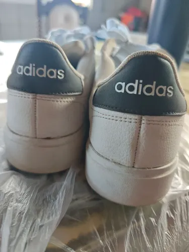 Tênis Adidas Tam 38
