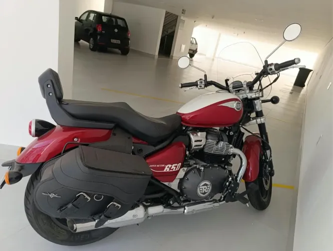 Royal Enfield Super Meteor 650