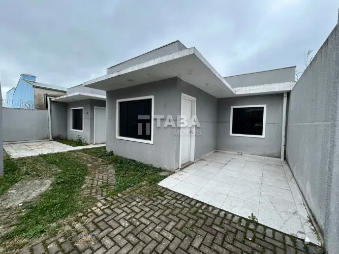 Casa a venda em Curitiba Atuba