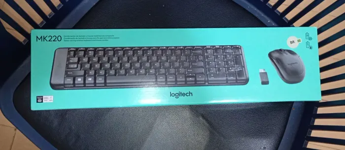 Kit mouse e teclado Logitech mk220 sem fio (lacrado)