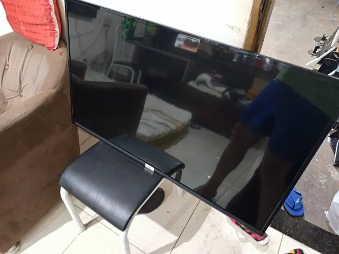Tv tcl com defeito 
