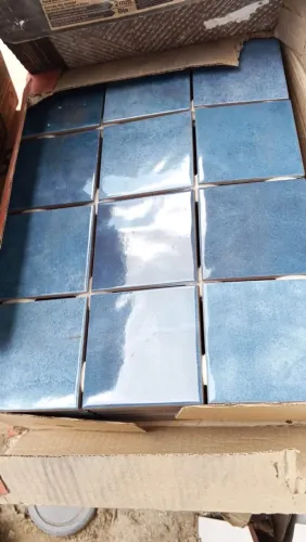 Azulejo azul