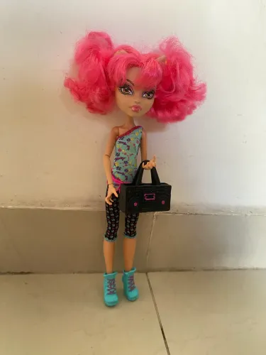 boneca Monster High Dance Class da Howleen Wolf