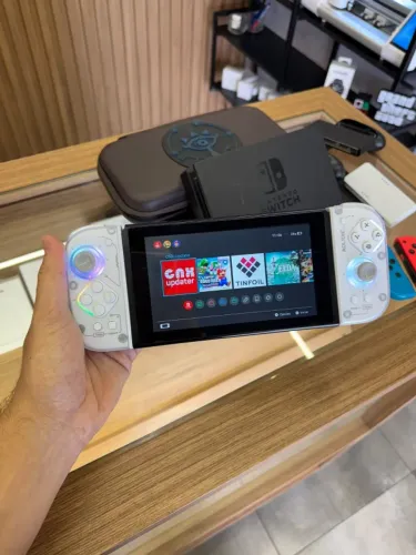 Nintendo switch V2 desbloqueado 128gb (Anápolis)