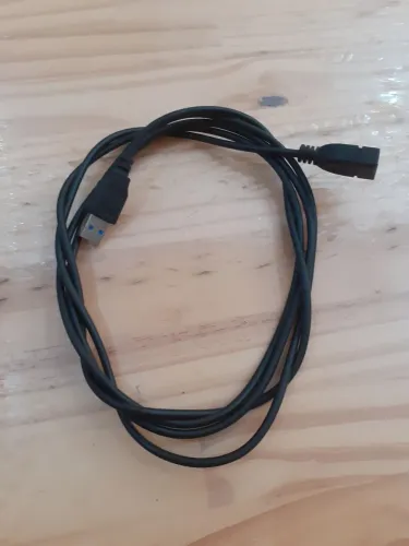 Cabo extensor USB.