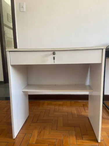 Escrivaninha/Mesa de escritório com gaveta