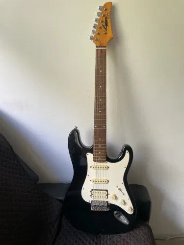 Guitarra Lyon by Washburn