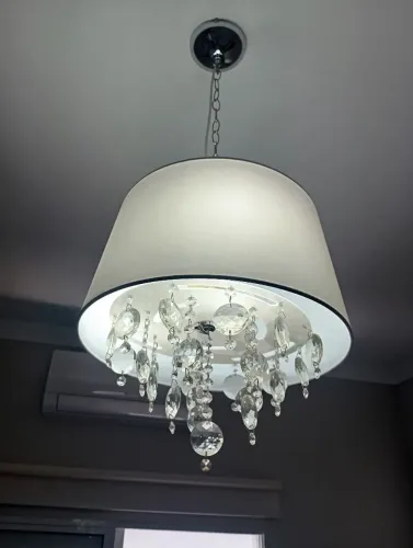 Lustre com cristal