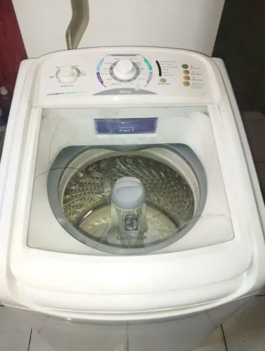Máquina de lavar Electrolux 10kg