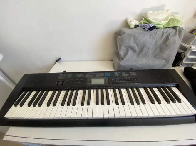 Teclado CASIO