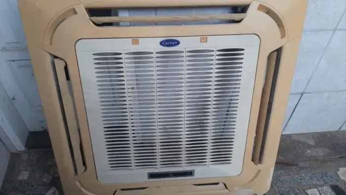 Ar Condicionado Split Cassete Carrier 40.000 BTUs P/ Retirada de Peças - R$ 500