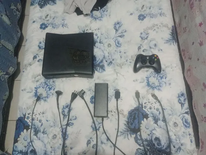 Xbox 360 Slim RGH + HD Interno + Pen Drive 50GB (+33 Jogos Prontos)