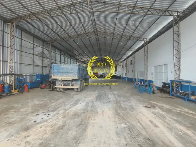 Galpão 1.500m² / Tarumã/ Pátio e docas/ próx. Av. Turismo/ Aeroporto