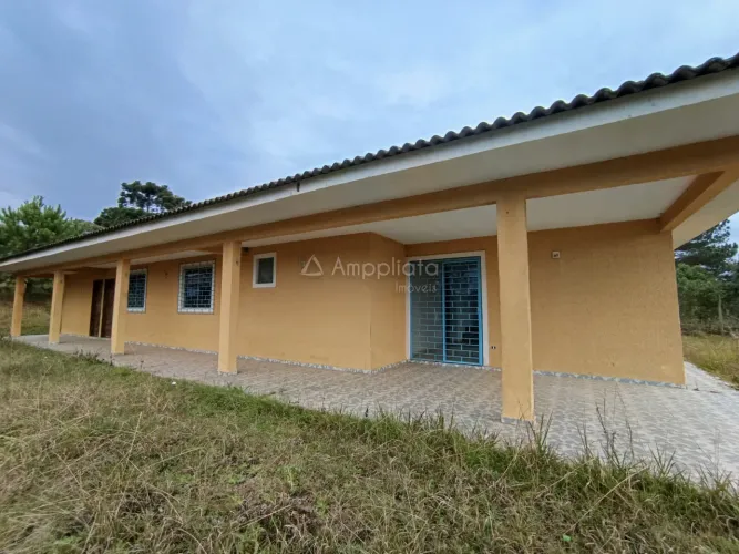 CHÁCARA com 3 dormitórios para alugar com 213m² por R$ 3.200,00 no bairro Caraguata - CAMP
