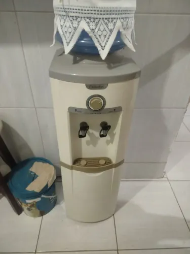 Gela água